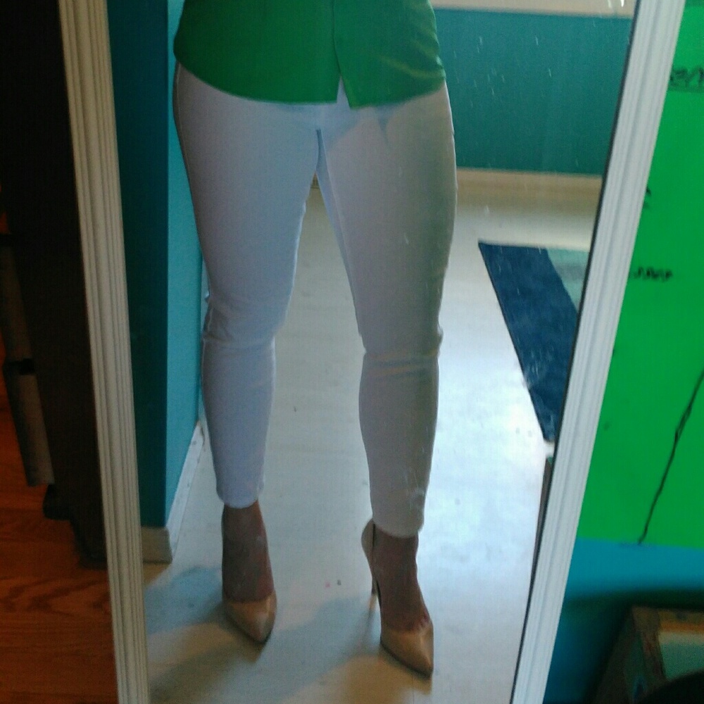 Flattering Butt Skinny White Jegging